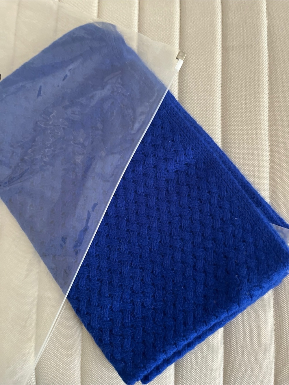 Isaac Mizrahi Royal Blue Knit infinity scarf beck warmer 100% cashmere with tags